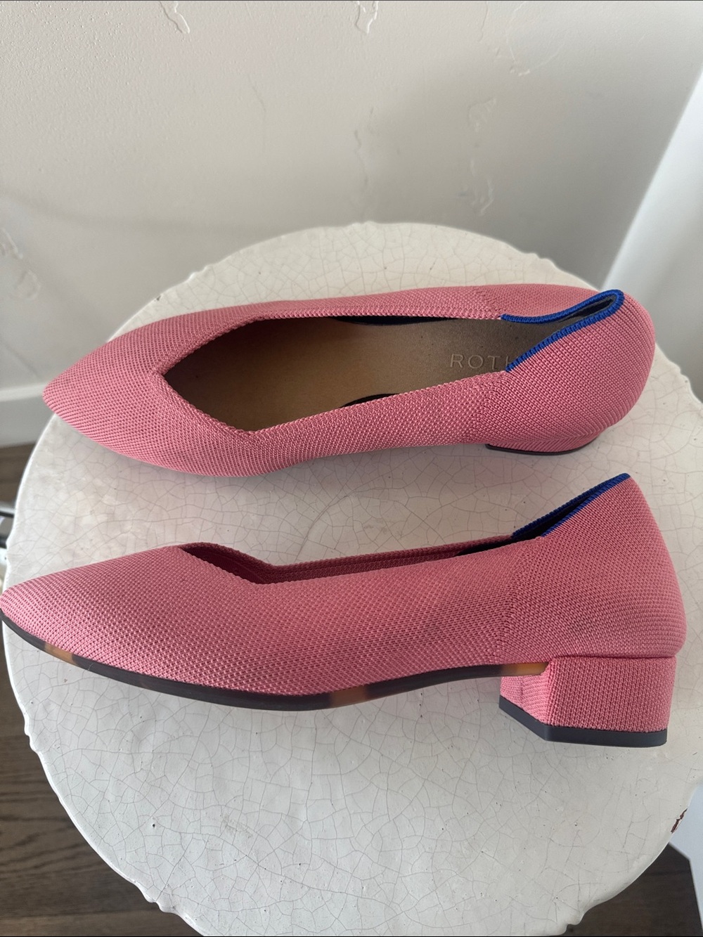 Rothy's Pink Pointed Low Block Heel Shoes Navy Trim Comfortable Casual Size 9.5